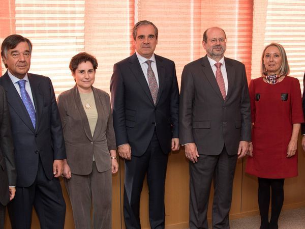El burgalés Jesús Aguilar presidirá el Consejo General de Colegios Farmacéuticos
