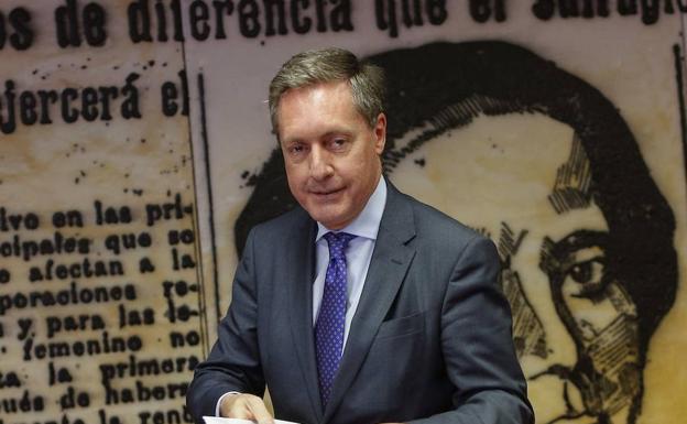 El director de la Agencia Tributaria, Santiago Menéndez./Paco Campos / Efe