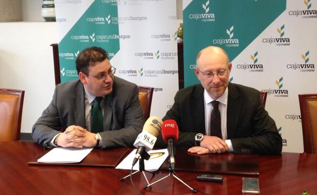 Iñaki Sicilia (drch) ha dado cuenta del programa de la concentración./BC