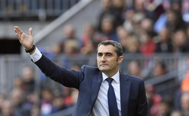 Ernesto Valverde, durante el partido contra el Valencia. /AFP