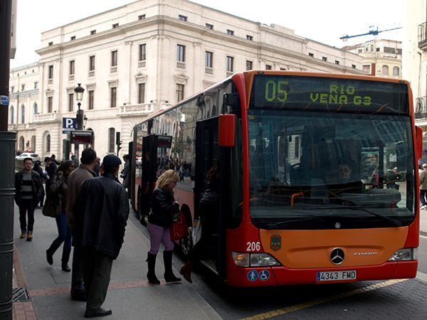 Intervención rechaza el “renting” de autobuses por falta de dinero