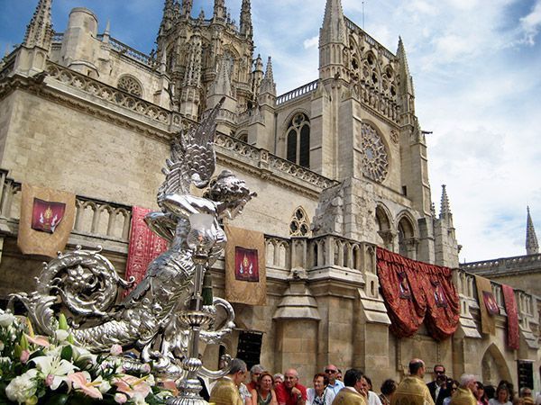 Llamada a la fe y la caridad en el Corpus Christi