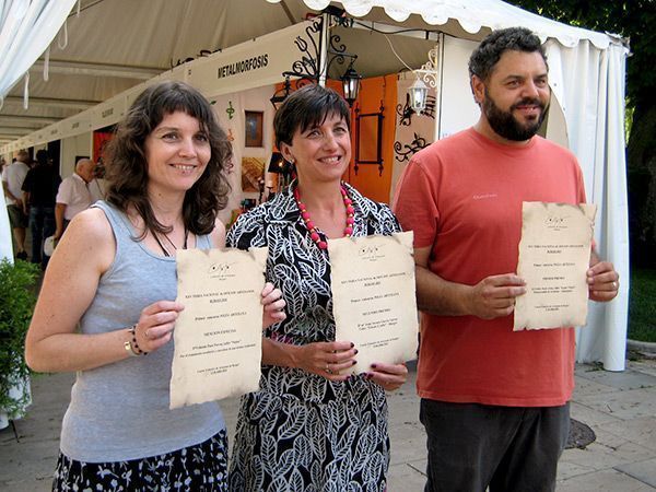 El vídrio, la seda y la lana hacen podio de artesanía