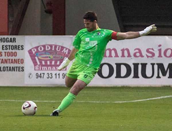 Mikel Aurreko seguirá un año más en el Burgos CF