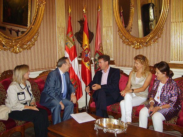 El Club Rotario burgalés presenta a la nueva Junta Directiva