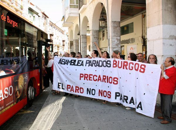 La Asamblea de Parados aplaude los descuentos aprobados