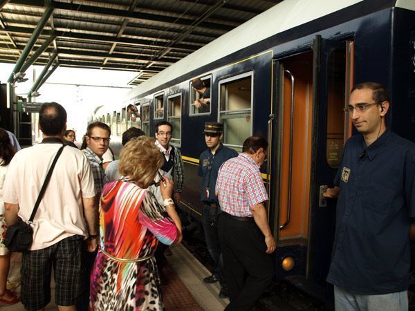 Un tren turístico y cultural con carácter reivindicativo