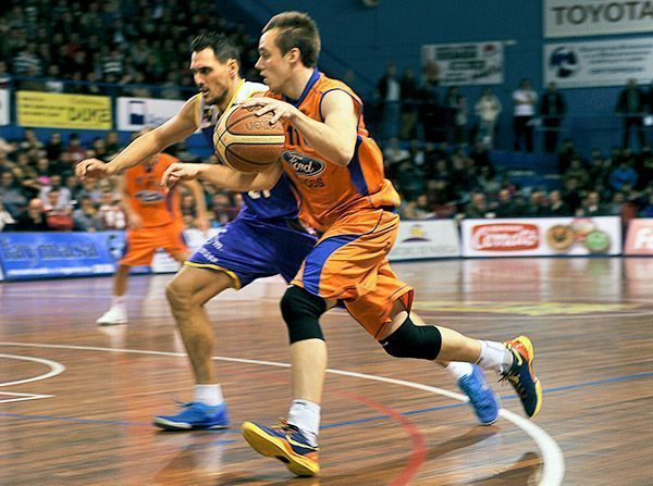 Miquel Feliú, tercer jugador oficial del Tizona