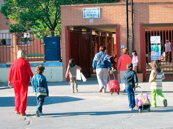 Los escolares disfrutan sus últimos diez días de vacaciones