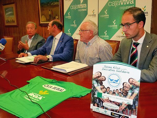 Cajaviva Caja Rural inicia una campaña solidaria con el Banco de Alimentos