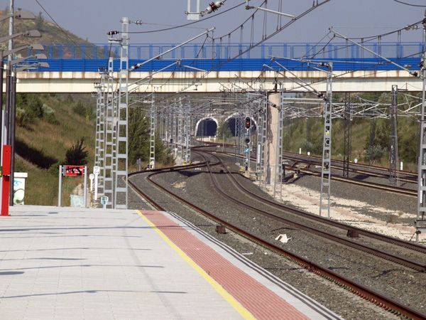 Se licita el montaje de la vía del AVE entre Quintana del Puente y Estépar