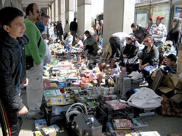 Los comerciantes piden más control sobre los mercadillos