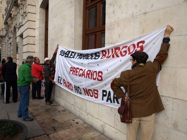 La Asamblea de Parados se reúne con el gerente de Servicios Sociales