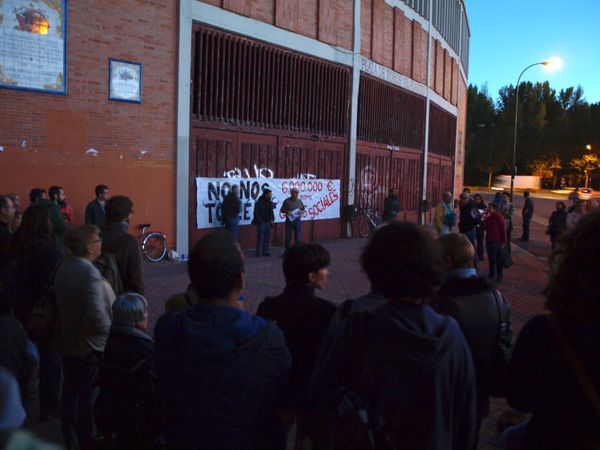 Plantean bloquear la entrada de trabajadores en la Plaza de Toros