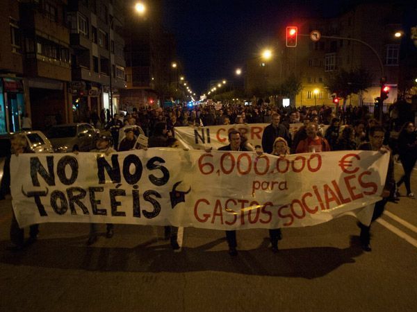 400 personas vuelven a decir ‘NO’ al proyecto de la Plaza de Toros