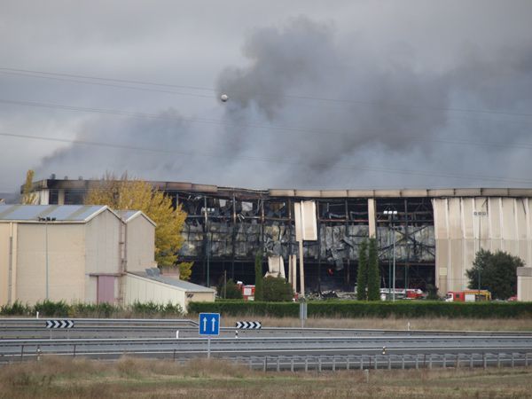 -Actualización- Controlado el incendio en la fábrica de Campofrío en Burgos