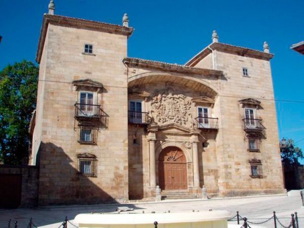 Espinosa de los Monteros: Villa nobiliaria y de tradición regia