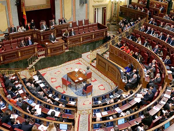 PCAS pide en el Parlamento datos sobre los viajes de diputados y senadores