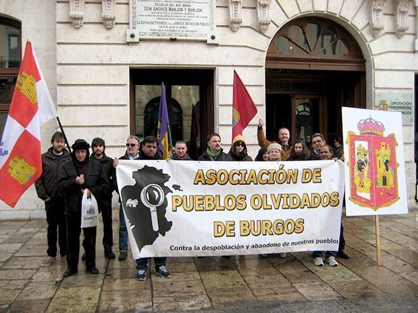 Ismael Alonso: “el abandono del barco del Canal de Castilla es una burla”