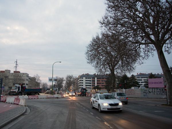 Finaliza el derribo del puente de Bakimet y se abre al tráfico la zona