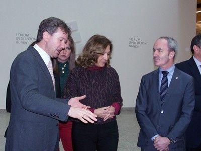 El alcalde ejerció de anfitrión con la secretaria de Estado. IAC