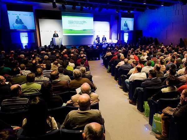 Agrobank atrae a 400 agricultores en una jornada sobre la PAC