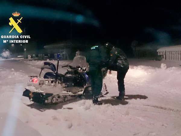 El Seprona traslada a un operario a los pozos petrolíferos ante el riesgo de accidente