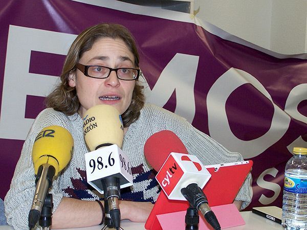 Podemos Burgos se descabeza con la salida de Ana Peña