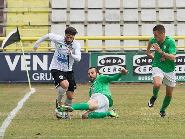 0-2. Un Burgos sin ideas cae ante un Guijelo con mucho oficio