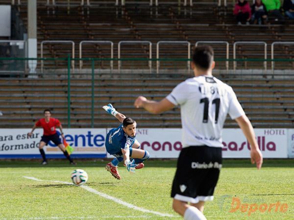 2-0 El Burgos se reconcilia con el fútbol