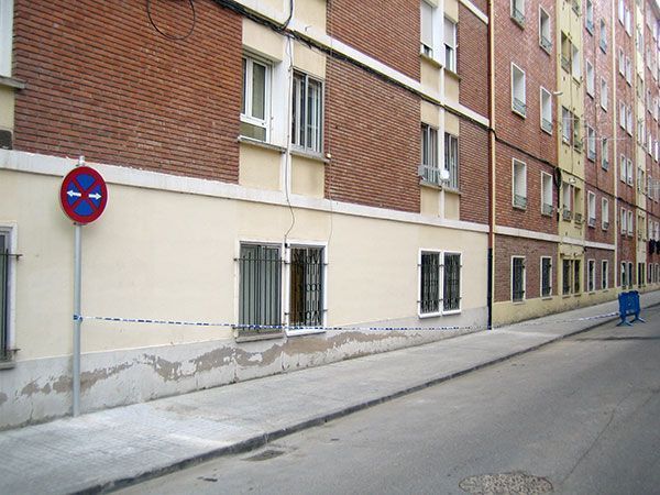 Vecinos de Consulado y Camino Gallego protestan contra las restricciones de aparcamiento