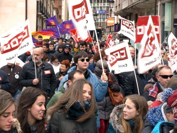 Burgos participa en la manifestación nacional contra el decreto 3+2