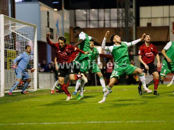 0-0. El Betis se escapa con vida de Anduva