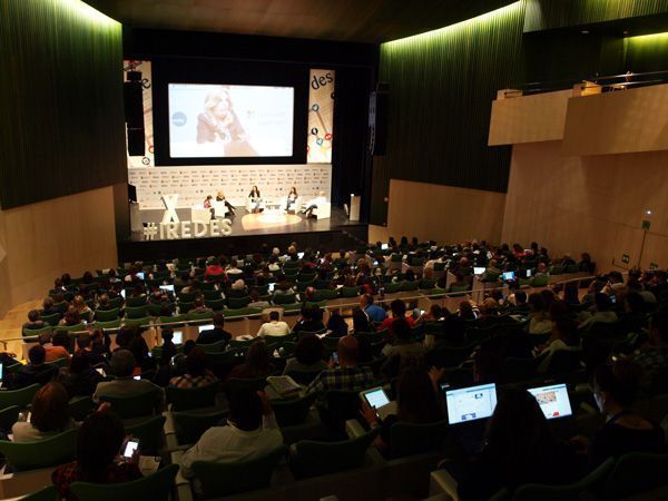 Las nuevas tendencias en internet marcan la jornada inaugural de iRedes