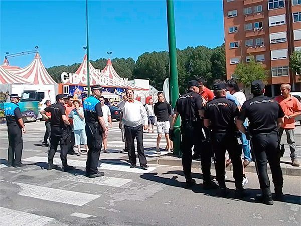 La protesta de Vox Ánima contra el circo acaba en altercados y denuncias