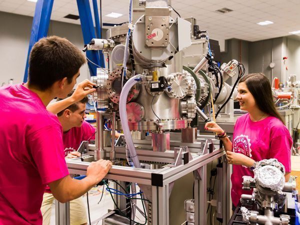 11 alumnos burgaleses participarán en los Campus Científicos de Verano