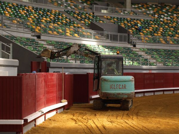 La ausencia de varios informes impide la recepción del Coliseum, según Imagina