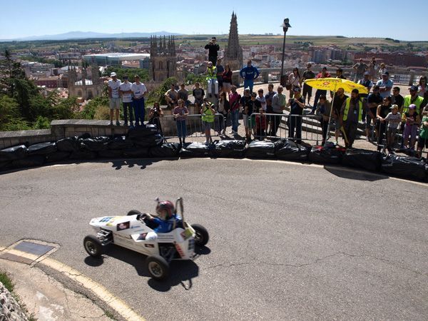 De carreras por las rampas del Castillo