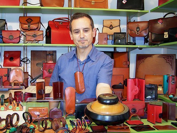 El arte de ser artesano en la Feria dedicada al oficio