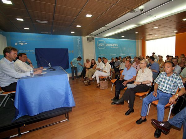 El PP volverá a “hacer provincia” en septiembre para recuperar apoyos perdidos