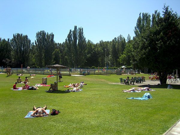 Las piscinas municipales incrementan en un 35% sus usuarios entre junio y julio