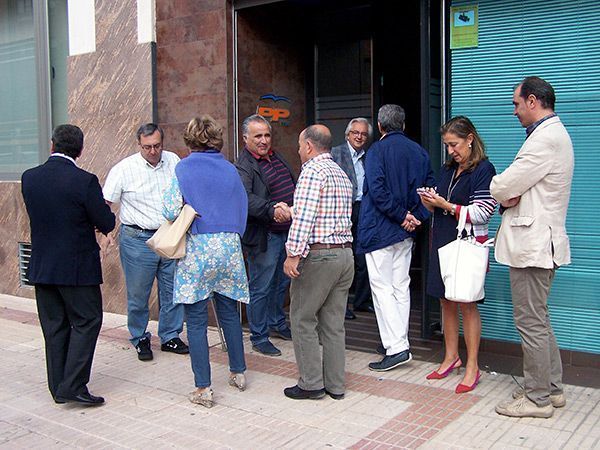 El PP presenta su Comité de Campaña con cinco parlamentarios como objetivo