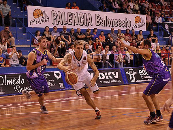 72-78. Subcampeón con honores