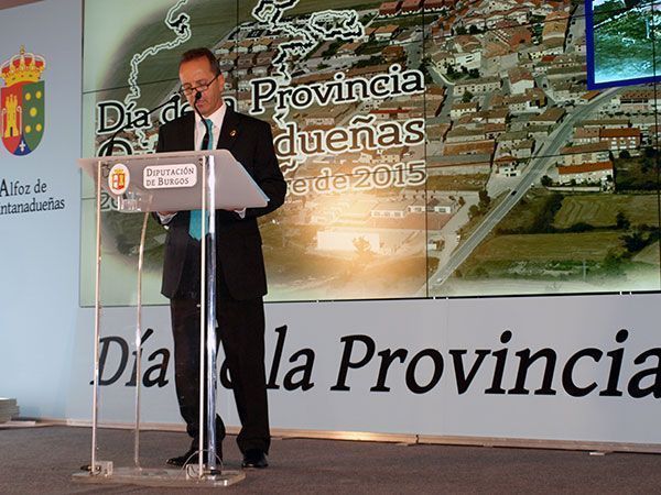 Merecido homenaje de la provincia a sus “pequeños” alcaldes