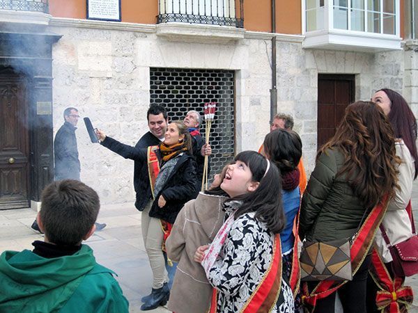 Cohetes, charangas, pinchos y vinos en el II Día del Peñista