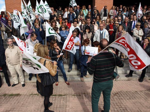 La Junta pagará el 50% de la paga extra de 2012 antes de final de año