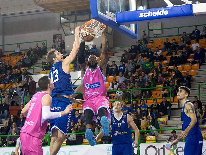 71-62. El San Pablo tropieza en Ourense