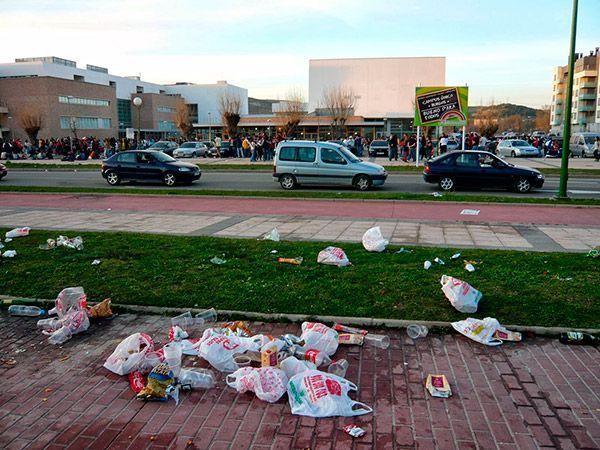 UBU y Ayuntamiento prohíben el consumo de alcohol en ‘Químicas’