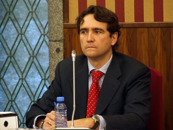 El Ayuntamiento nombra a Luis Alfonso Manero como secretario general