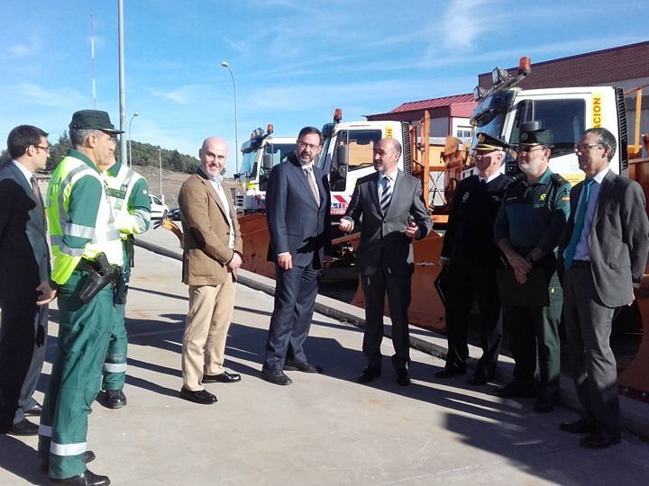 Casi 100 quitanieves vigilarán este invierno las carreteras del Estado